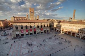 Piazza Maggiore a Bologna. Immagine di Luigi Savino